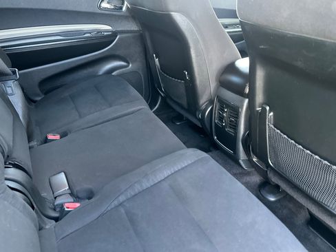 Used 2018 Dodge Durango SXT w/ Trailer Tow Group IV AWD/4WD image 19