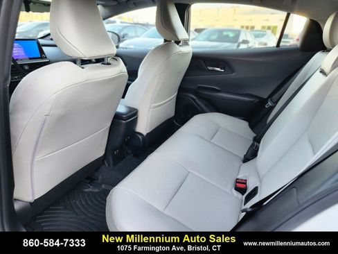Used 2023 Toyota Prius Limited image 16