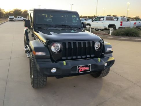 Used 2022 Jeep Wrangler Unlimited Sport image 2