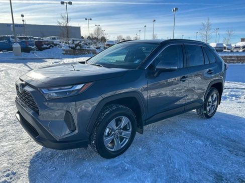 Used 2025 Toyota RAV4 XLE image 3