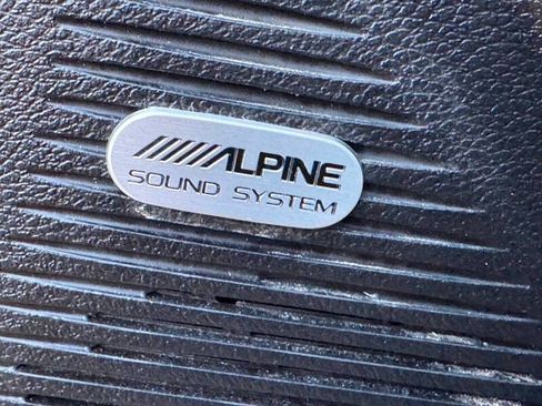 Used 2016 Dodge Challenger R/T Scat Pack w/ Leather Interior Group image 12