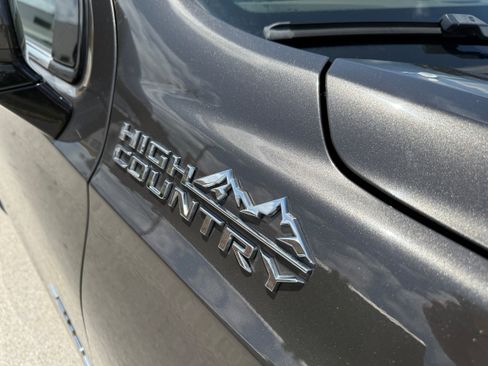 Used 2021 Chevrolet Tahoe High Country w/ Premium Package image 10