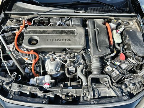Certified 2025 Honda Civic Sport Touring image 18
