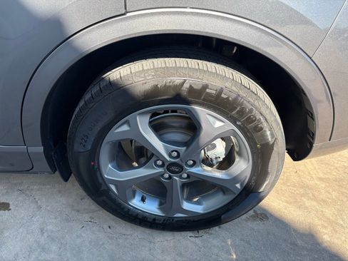 Used 2024 Ford Escape ST-Line image 10