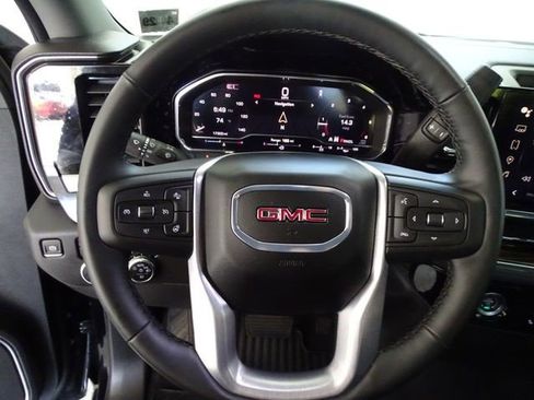 Certified 2024 GMC Sierra 1500 Elevation AWD/4WD image 7