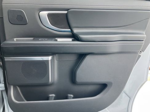 Used 2025 Ford Expedition Max Platinum w/ Stealth Performance Package image 23