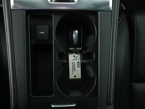 Used 2025 Jaguar F-PACE R-Dynamic S AWD/4WD image 22