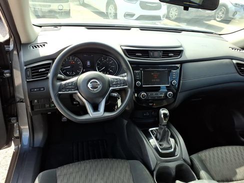 Used 2018 Nissan Rogue S FWD image 6