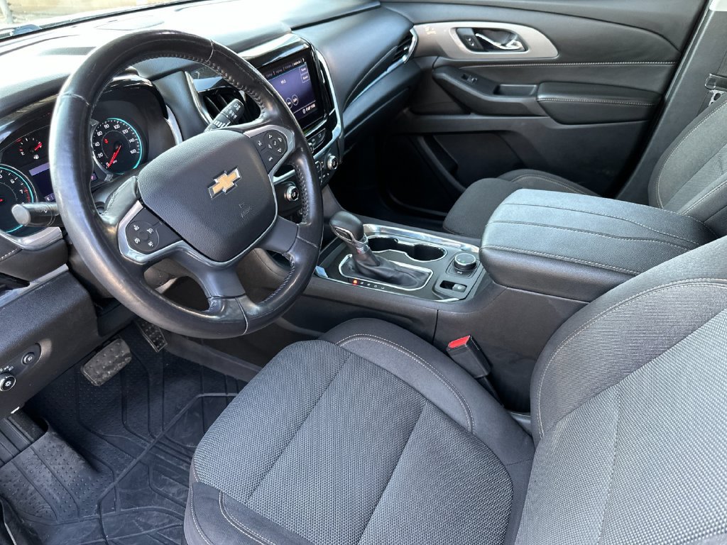 Used 2021 Chevrolet Traverse LT FWD image 9