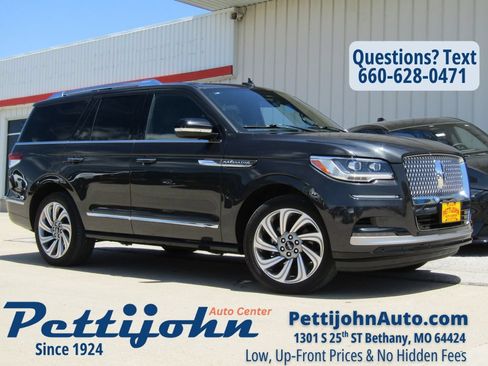 Used 2023 Lincoln Navigator Reserve AWD/4WD image 1