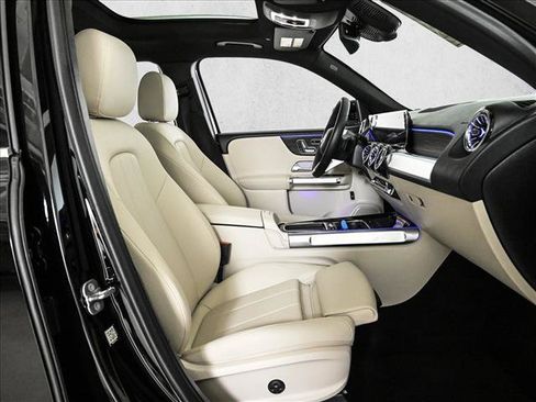 New 2026 Mercedes-Benz GLB 250 4MATIC image 23