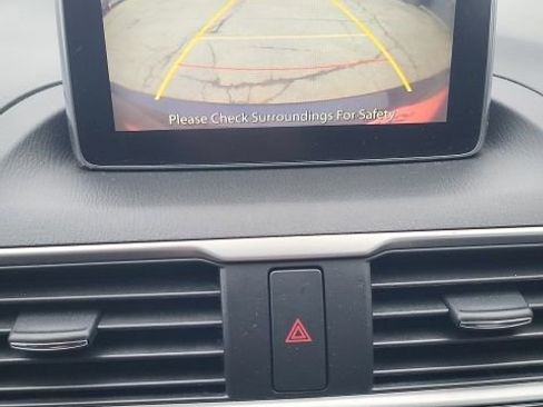 Used 2016 MAZDA MAZDA3 i Sport w/ Preferred Equipment Package image 2