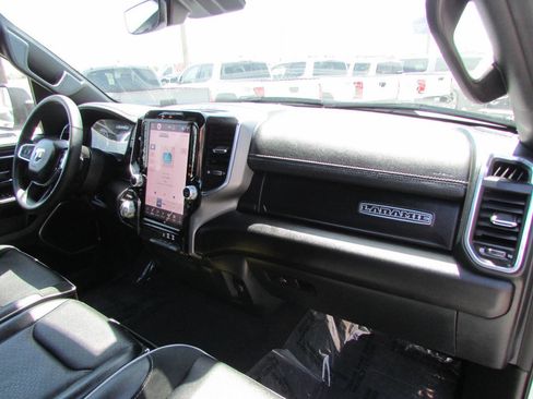 Used 2025 RAM 1500 Laramie AWD/4WD image 20