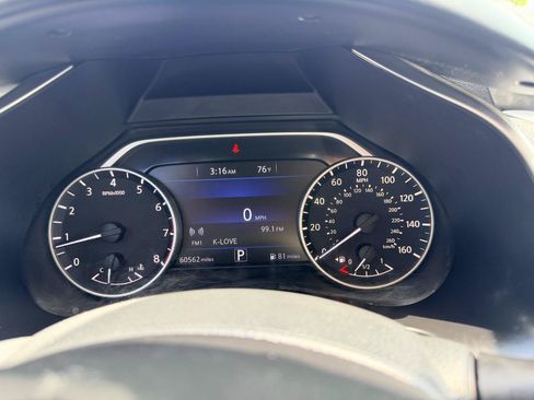 Used 2016 Nissan Murano S FWD image 13