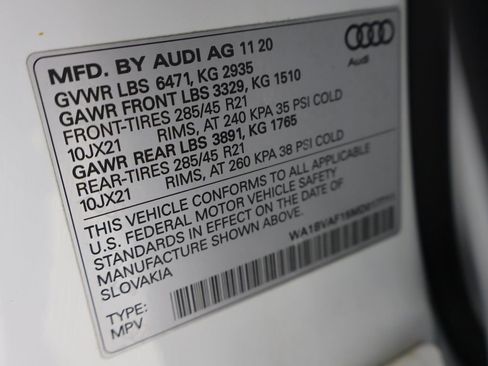 Used 2021 Audi Q8 Premium Plus w/ Premium Plus Package image 3