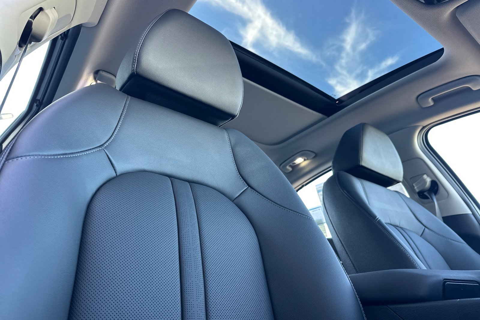 New 2026 Hyundai Sonata Limited FWD image 17