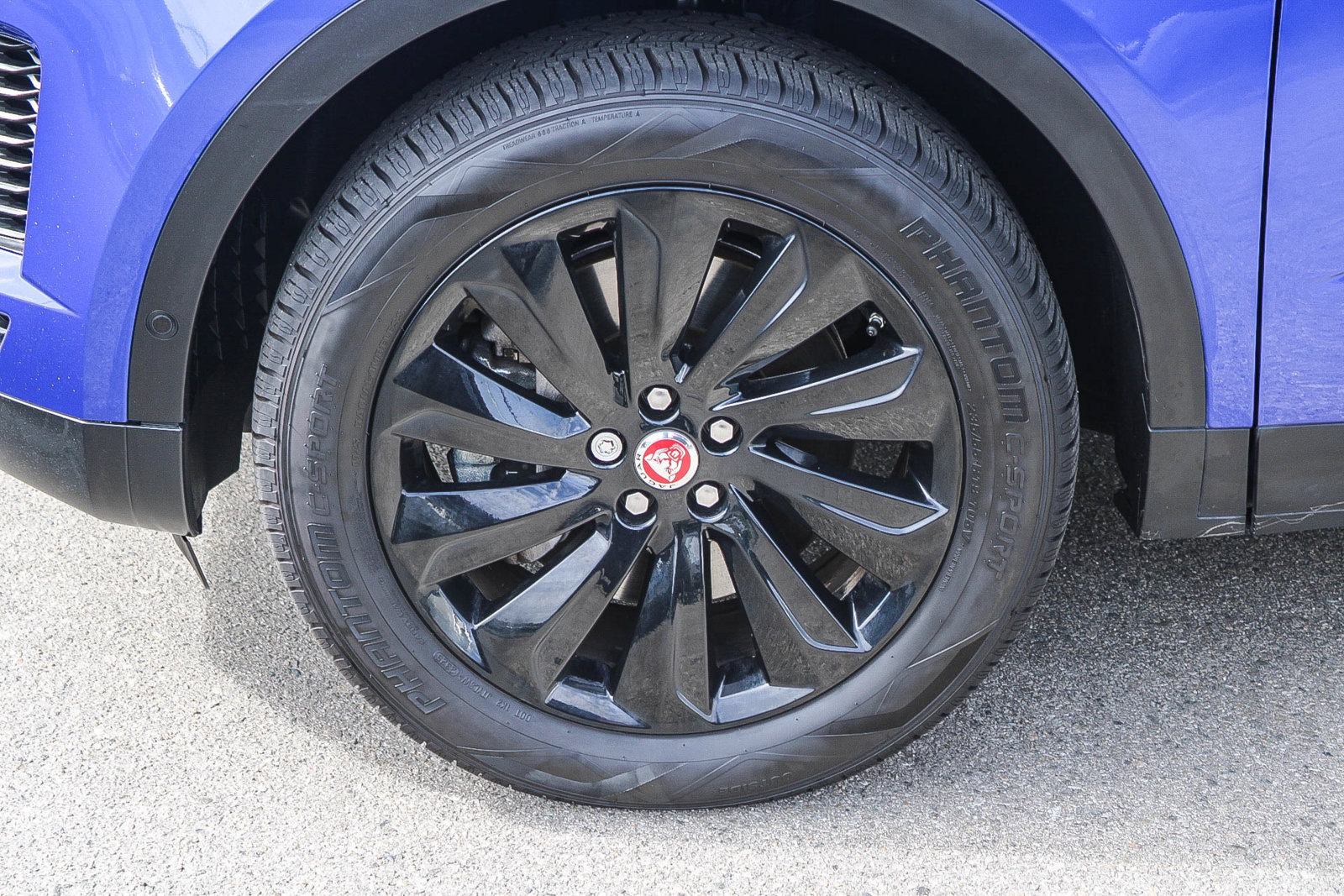 Used 2019 Jaguar E-PACE SE AWD/4WD image 9