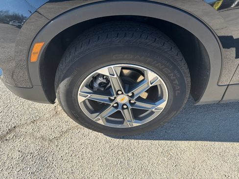 Used 2025 Chevrolet Blazer LT image 11