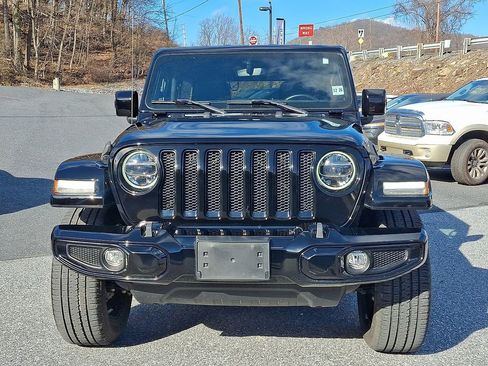 Used 2021 Jeep Wrangler Unlimited Sahara AWD/4WD image 5