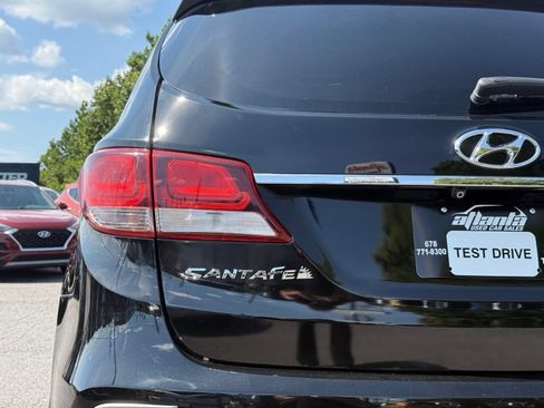 Used 2017 Hyundai Santa Fe SE w/ SE Premium Package 02 FWD image 9