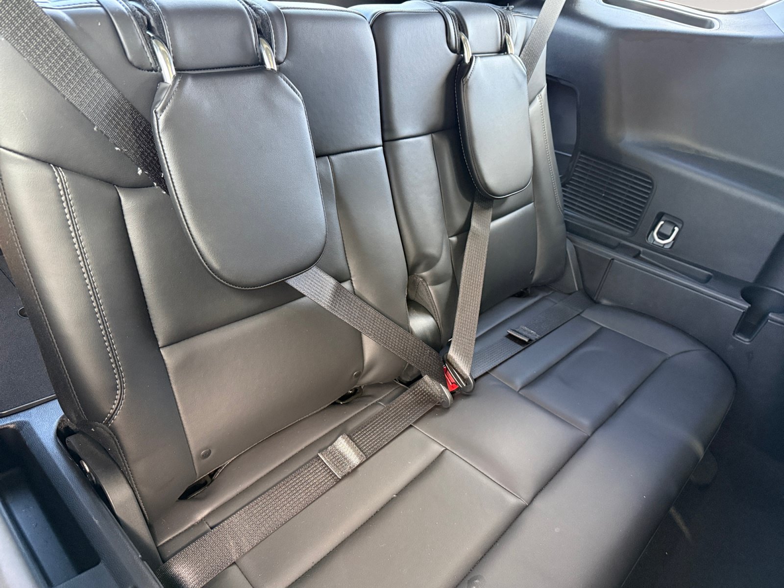 Certified 2023 Ford Explorer XLT w/ Equipment Group 202A RWD image 18