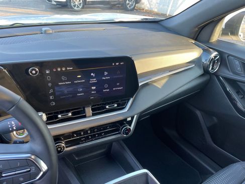 Used 2025 Chevrolet Equinox LT image 18