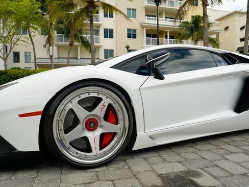Used 2016 Lamborghini Aventador LP 750-4 Superveloce AWD/4WD image 12