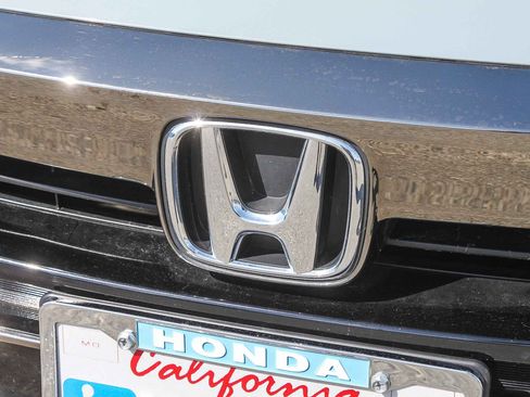 Used 2022 Honda Accord Sport image 6