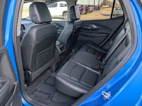 Certified 2024 GMC Terrain SLT image 11