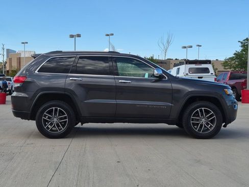 Used 2018 Jeep Grand Cherokee Limited AWD/4WD image 4