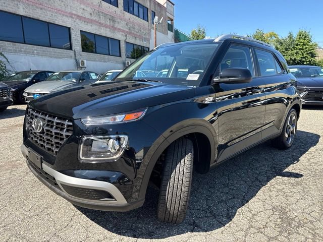 Used 2026 Hyundai Venue SEL FWD image 3