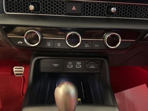Used 2025 Honda Civic Type R image 17