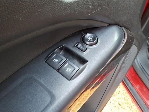 Used 2016 GMC Canyon SLE w/ SLE Convenience Package image 11