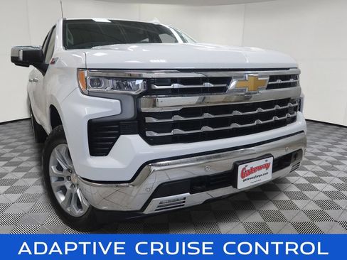 Used 2025 Chevrolet Silverado 1500 LTZ AWD/4WD image 2