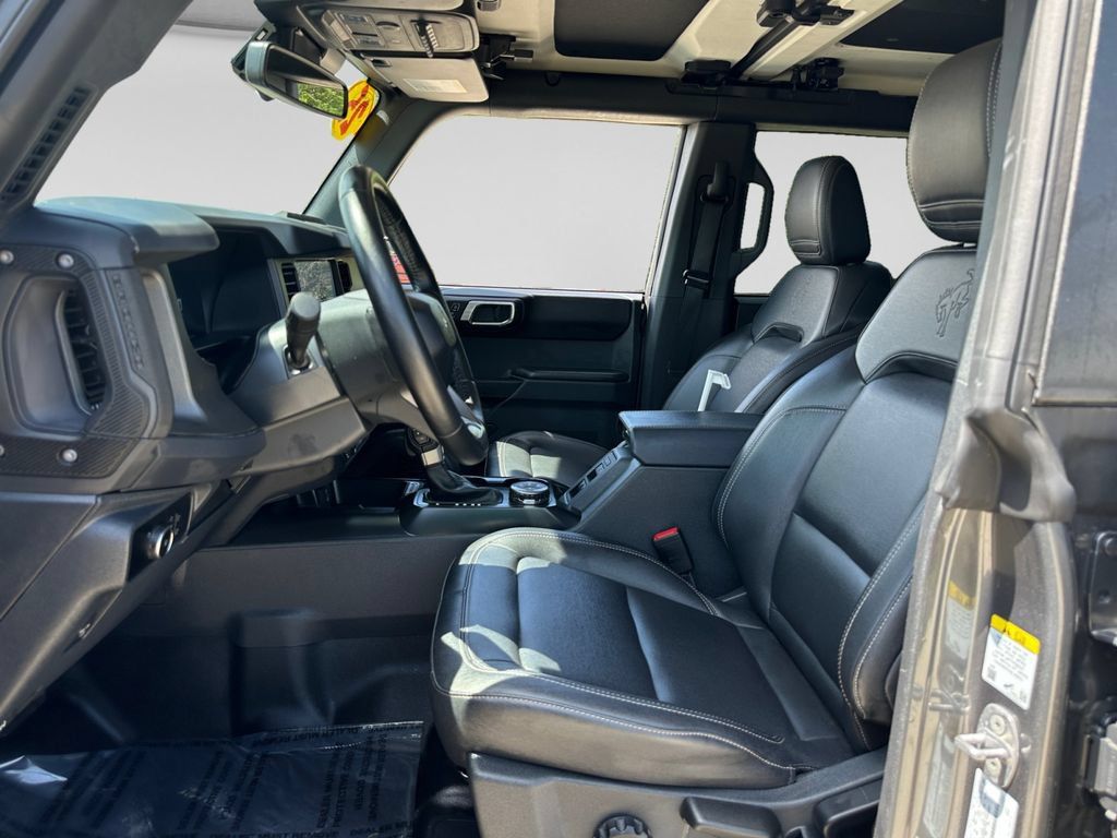Used 2025 Ford Bronco Badlands AWD/4WD image 19