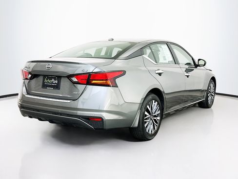 Used 2023 Nissan Altima 2.5 SV image 9