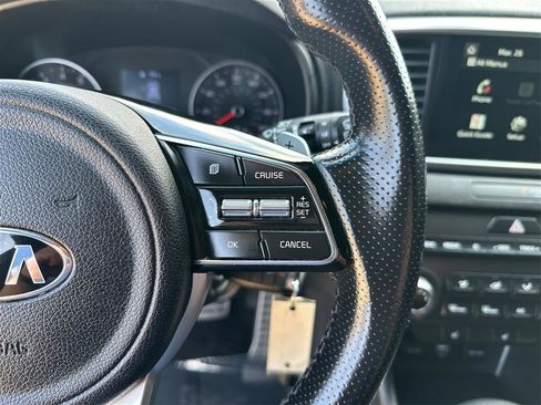 Used 2020 Kia Sportage S image 29