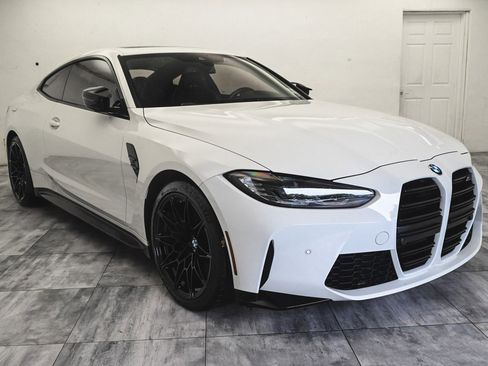 Used 2022 BMW M4 Competition w/ Executive Package image 3