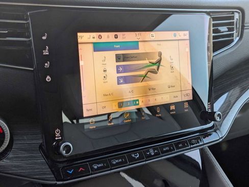 Used 2022 Jeep Wagoneer Series II w/ Premium Group I AWD/4WD image 24