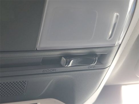 Certified 2025 Subaru Impreza 2.0i image 28