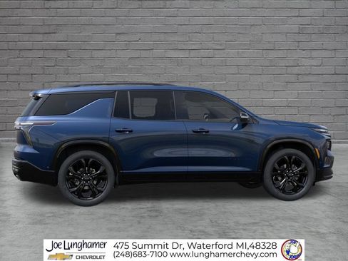 New 2027 Chevrolet Traverse RS w/ LPO, Floor Liner Package AWD/4WD image 5