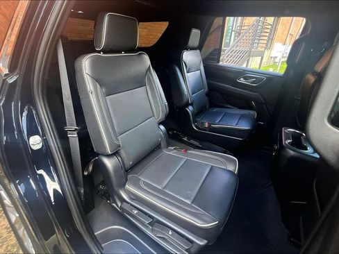Used 2023 Chevrolet Tahoe Premier AWD/4WD image 38