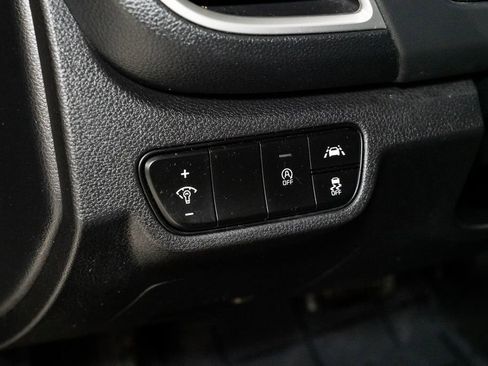 Used 2022 Kia Seltos SX image 12