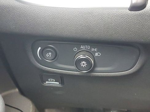 Used 2024 GMC Terrain SLE w/ Driver Convenience Package AWD/4WD image 19