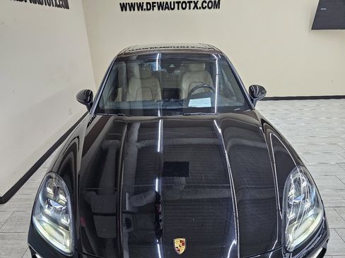 Used 2020 Porsche Cayenne image 4