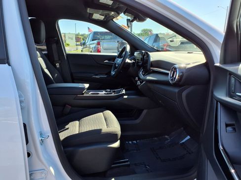 Used 2026 Chevrolet Equinox LT FWD image 21
