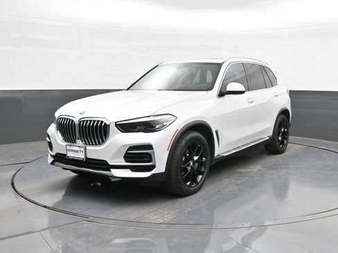 Used 2022 BMW X5 xDrive40i w/ Premium Package AWD/4WD image 32