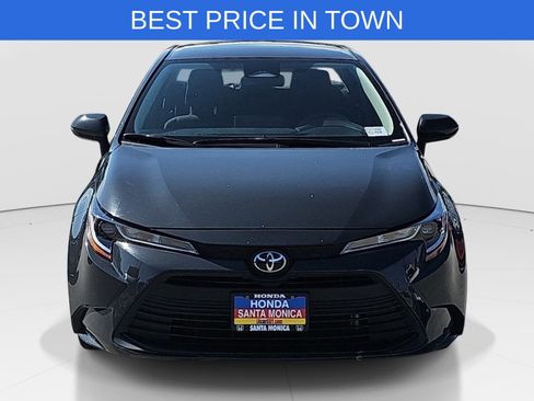 Used 2023 Toyota Corolla LE w/ Carpet Mat Package (TMS) FWD image 2