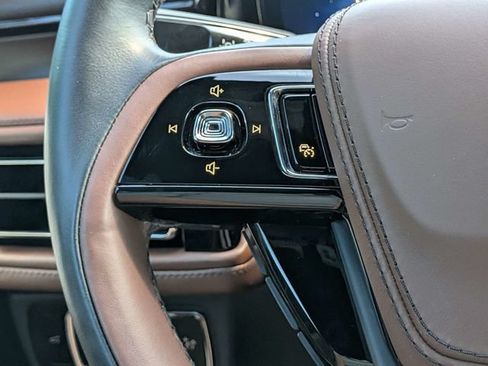 Used 2025 Lincoln Aviator Reserve w/ Equipment Group 201A AWD/4WD image 27