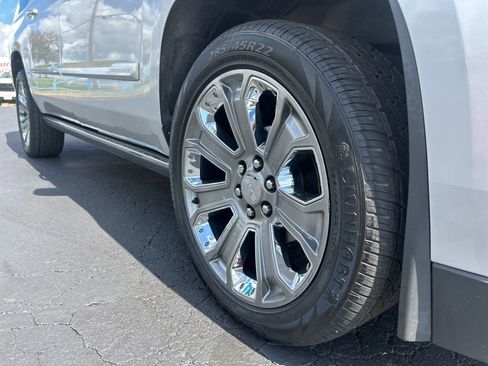 Used 2019 Cadillac Escalade ESV Platinum image 12